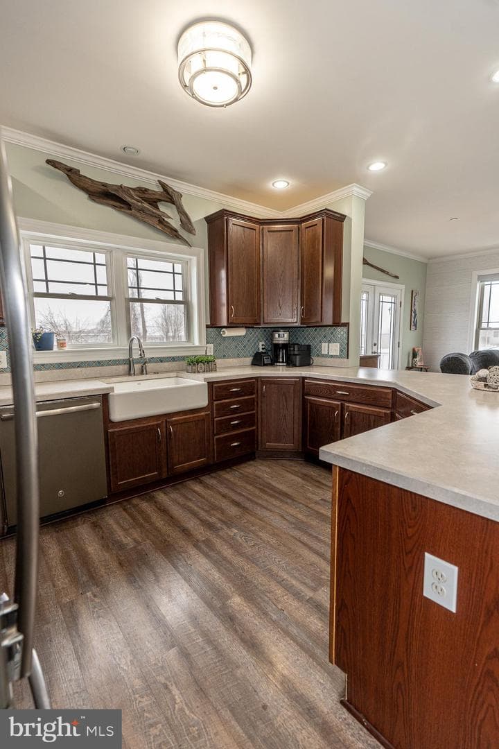 9031 Hinton Avenue photo 13