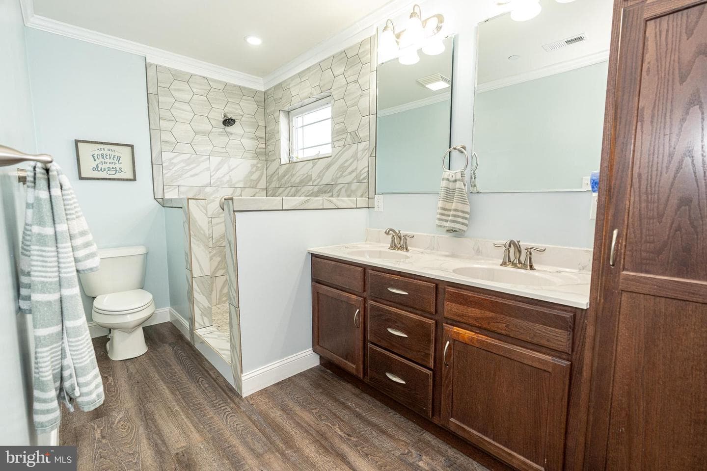 9031 Hinton Avenue photo 19