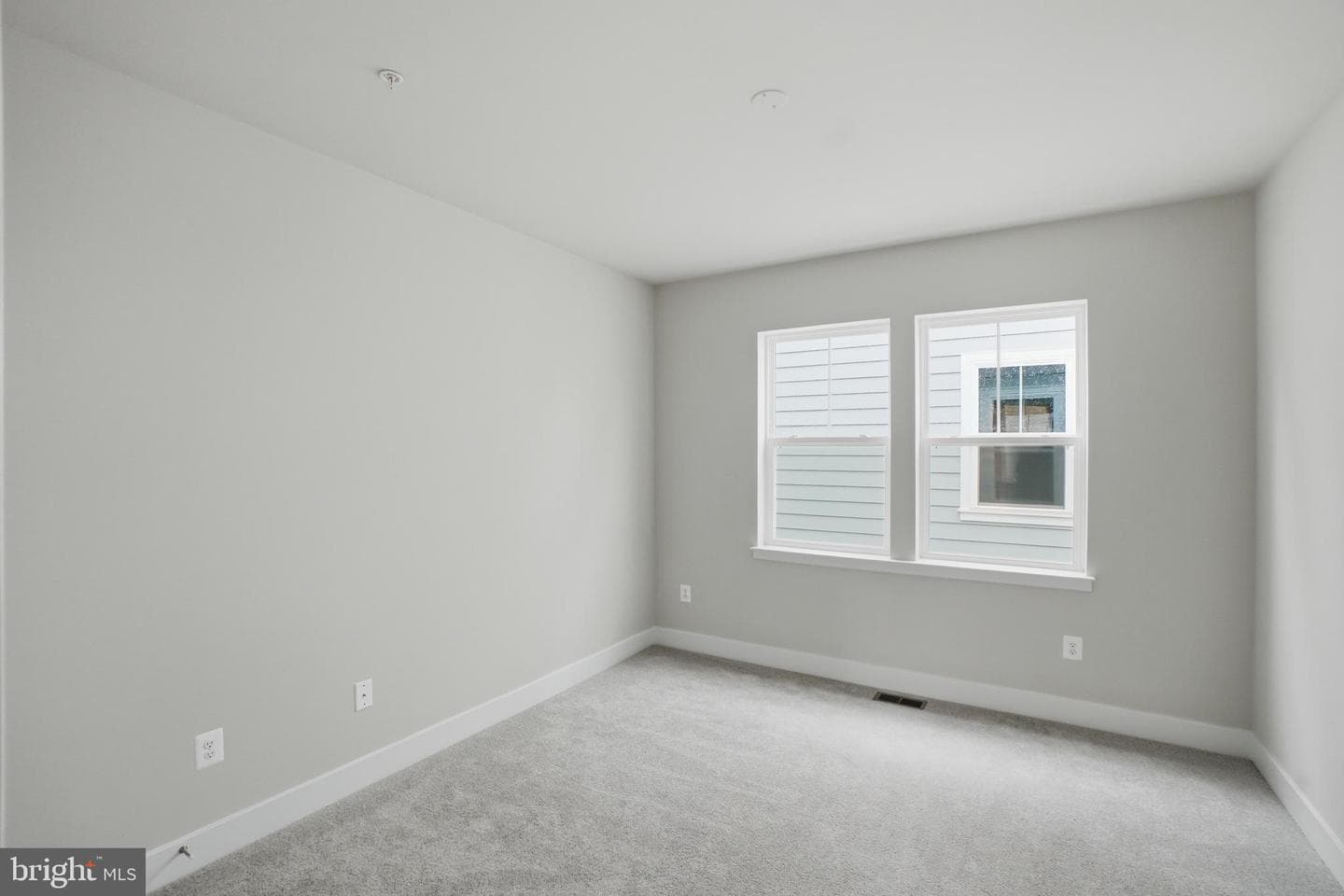 6613 Greenleigh Avenue photo 11