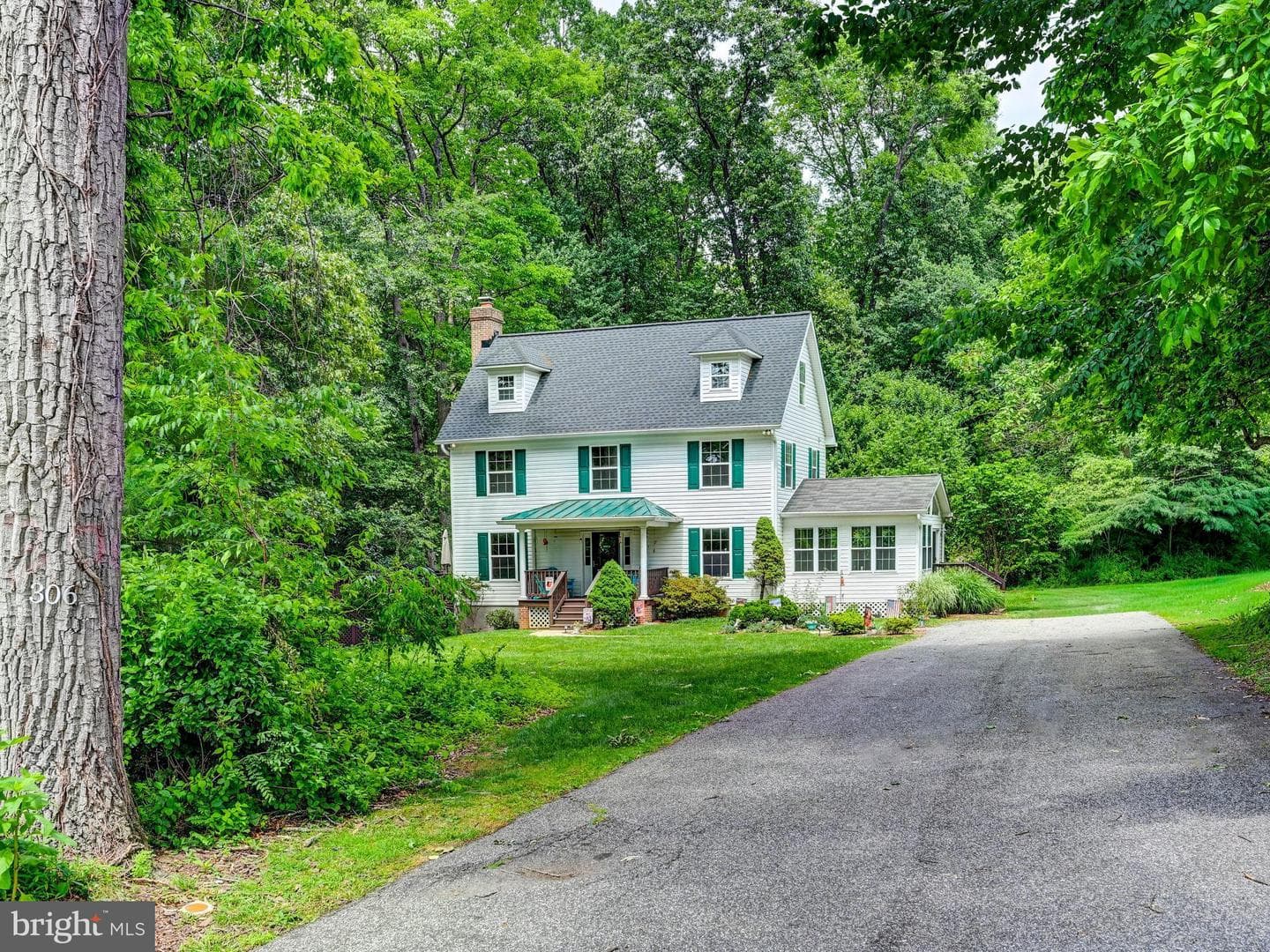 306 Kauffman Road photo 4