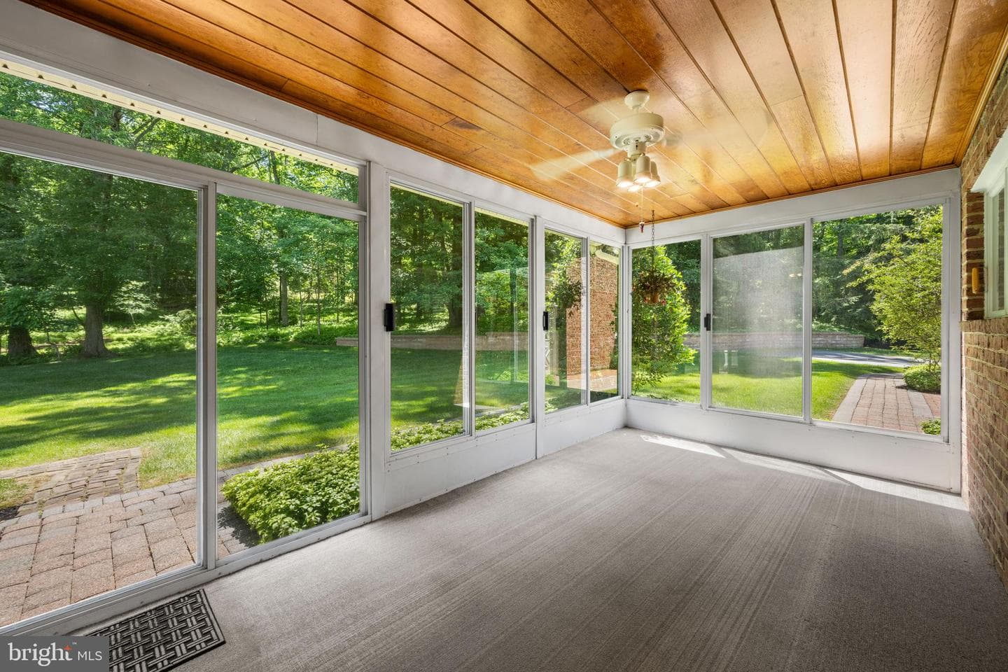 6 Stonehurst Road photo 36