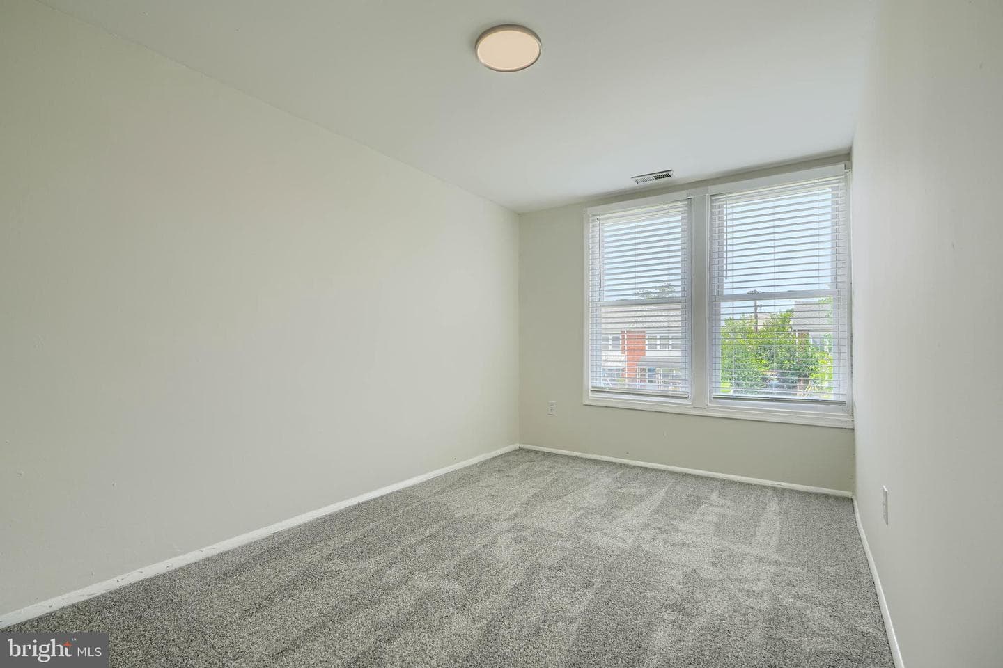 2058 Larkhall Road photo 20