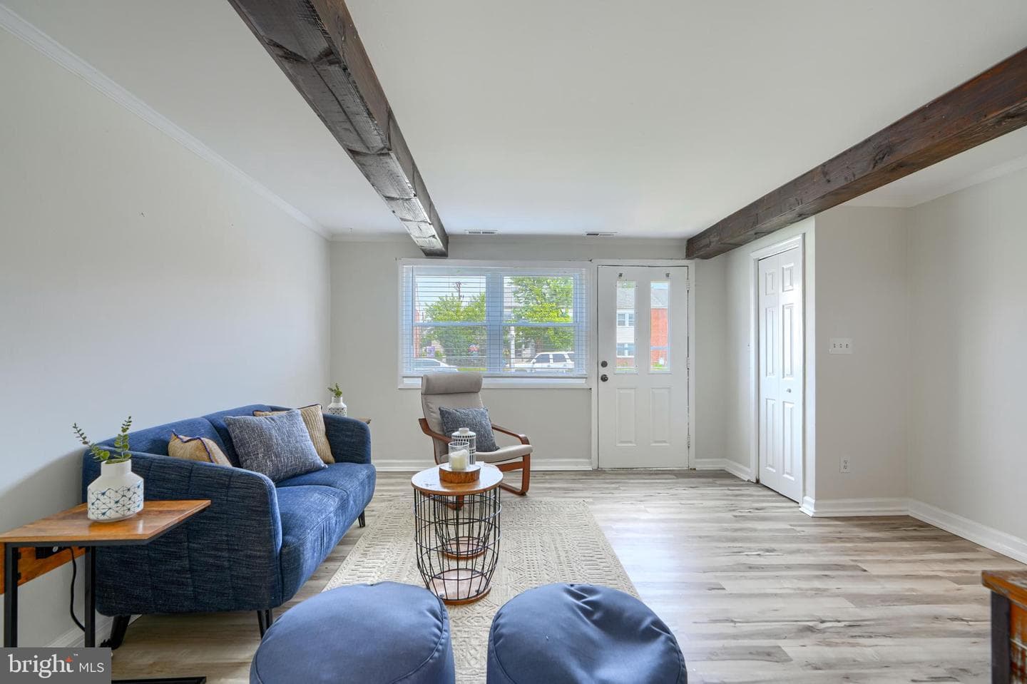 2058 Larkhall Road photo 5
