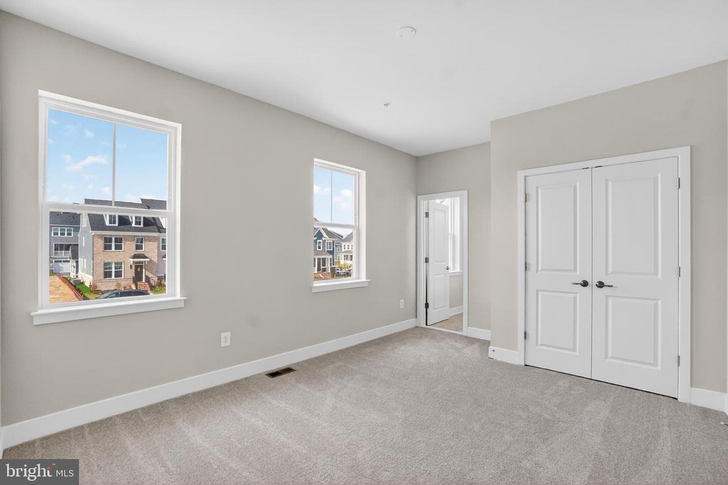 505 Willowshire Street photo 11