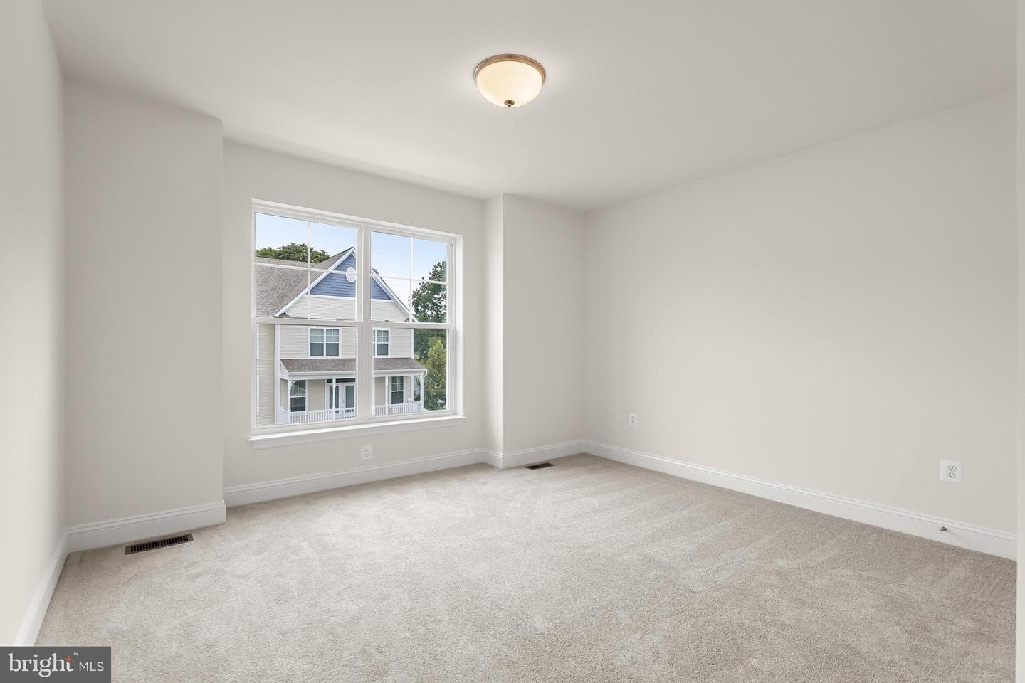 3 Greensborough Road photo 22