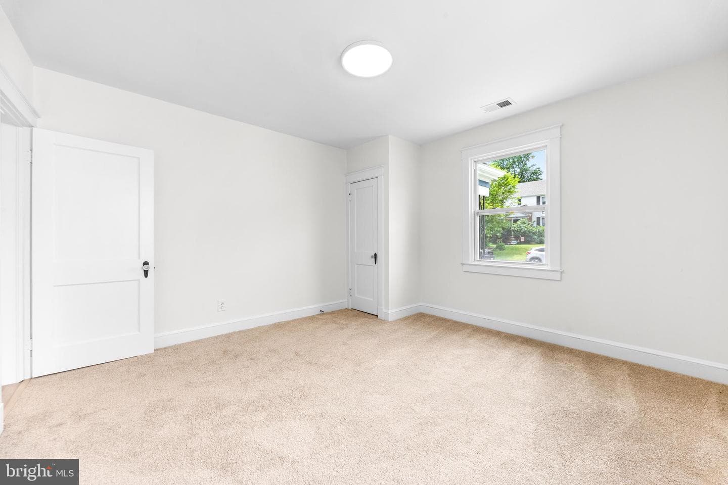 5559 Ashbourne Road photo 17