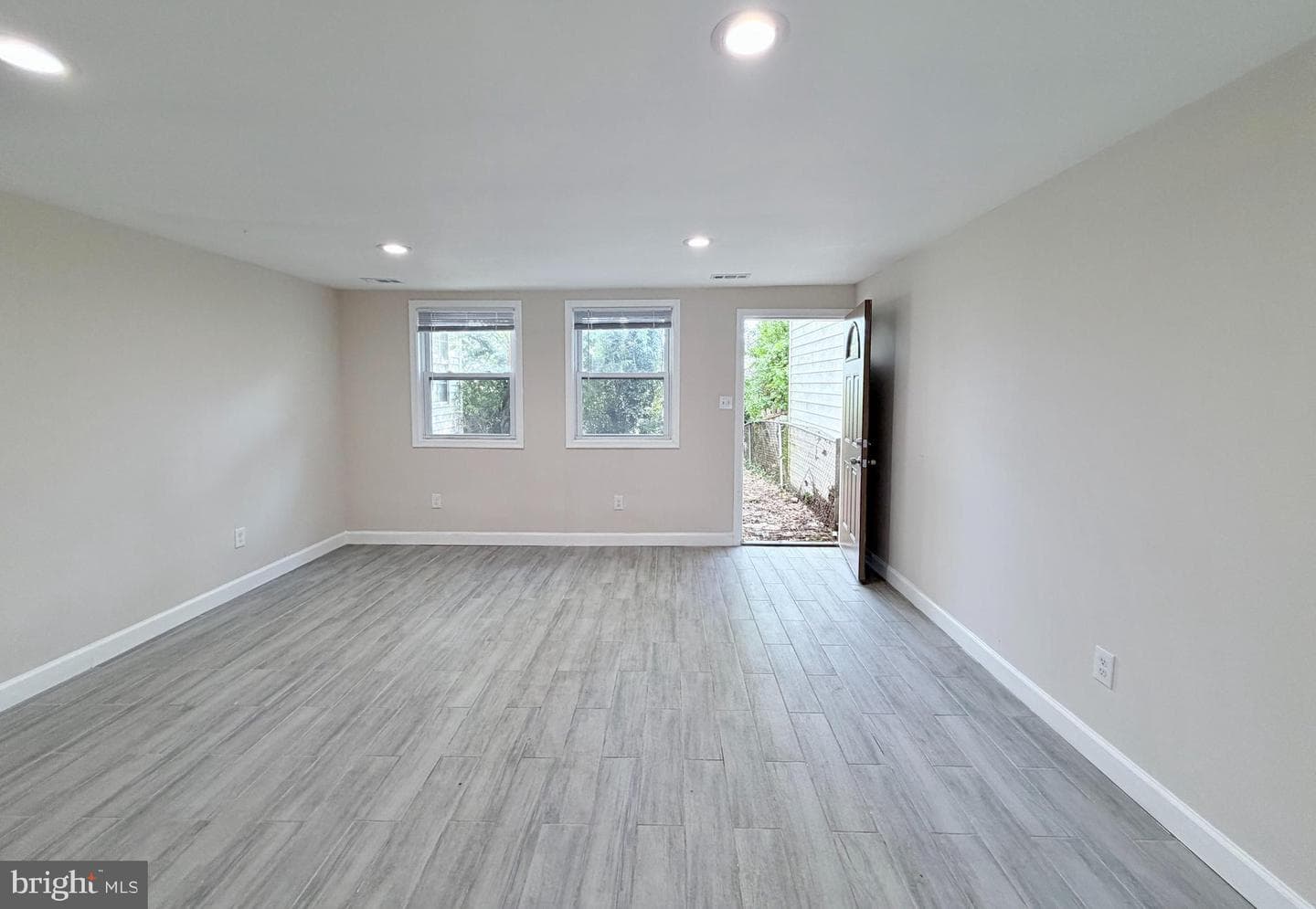 327 Bigley Ave photo 13