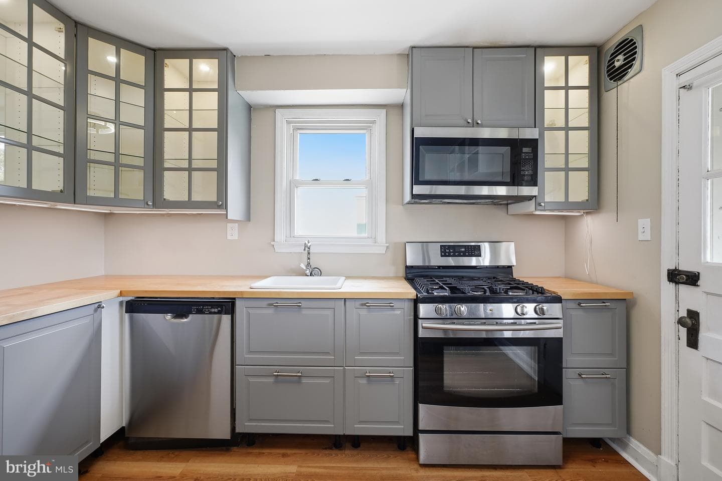 5559 Gayland Road photo 14