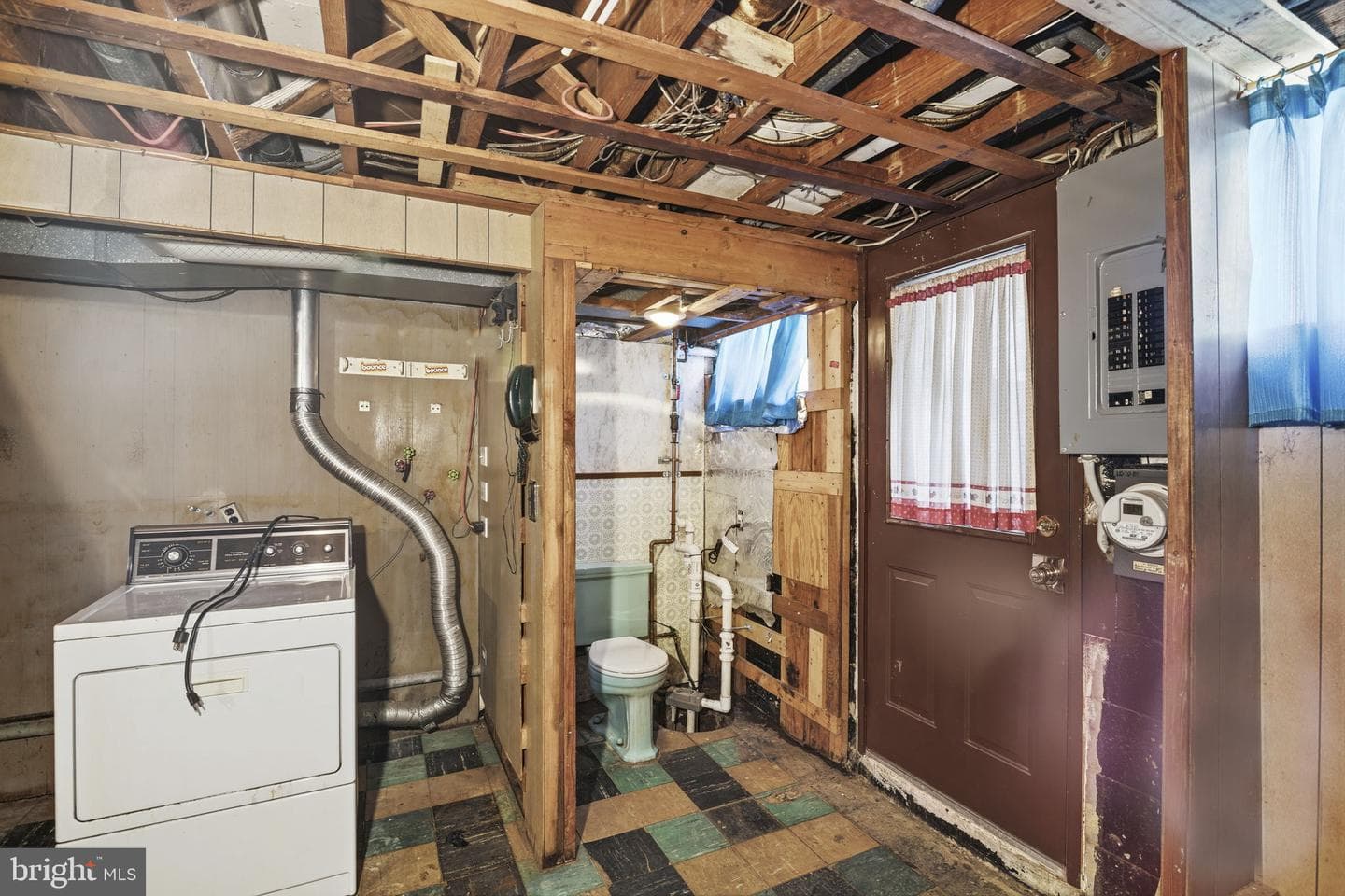 8562 Harris Avenue photo 16