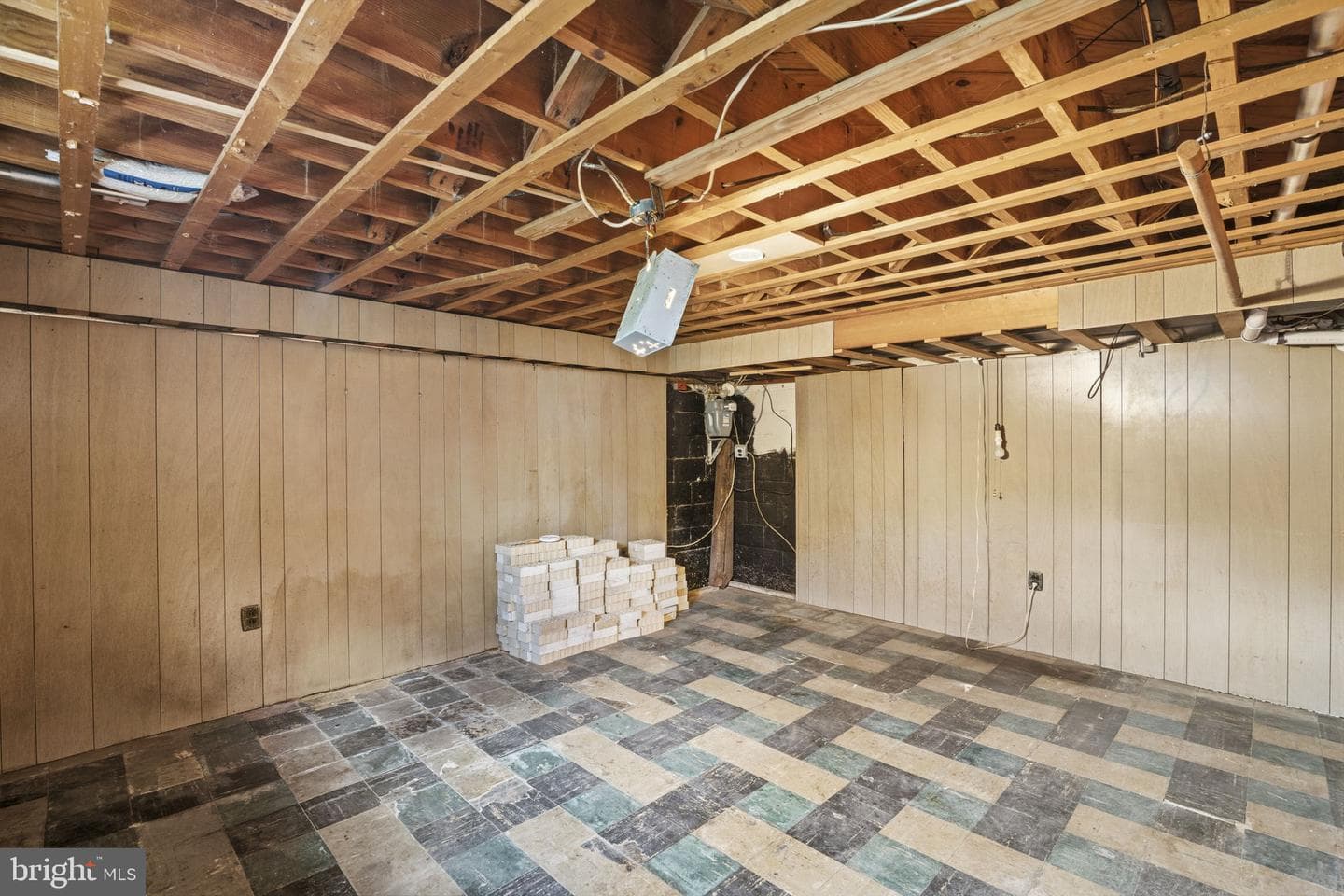 8562 Harris Avenue photo 17