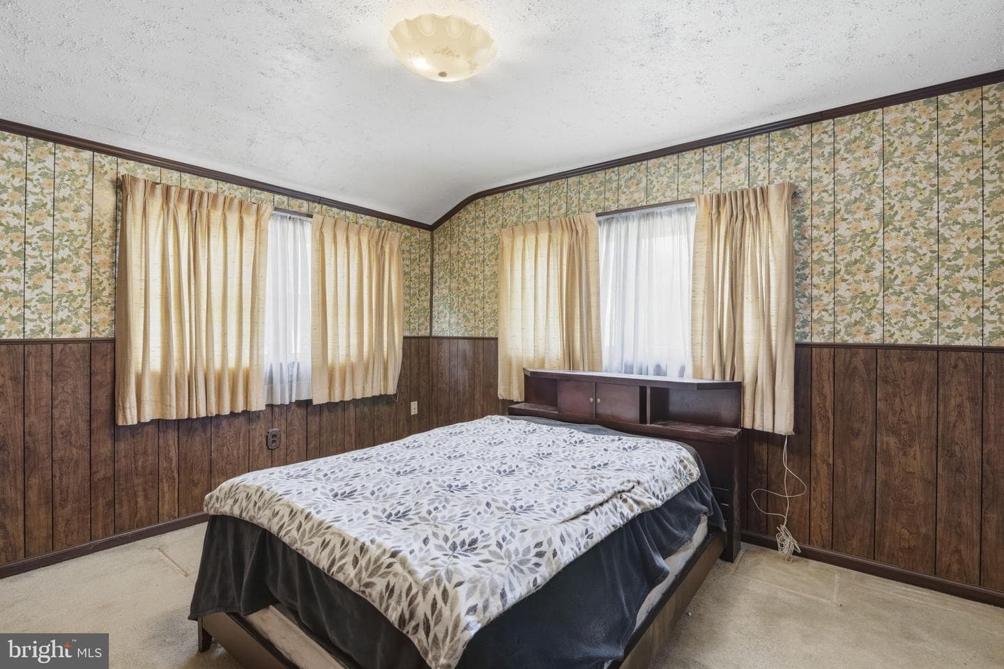 8562 Harris Avenue photo 9