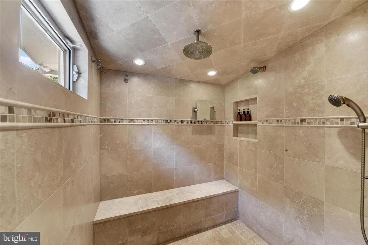 112 Hooks Lane photo 38