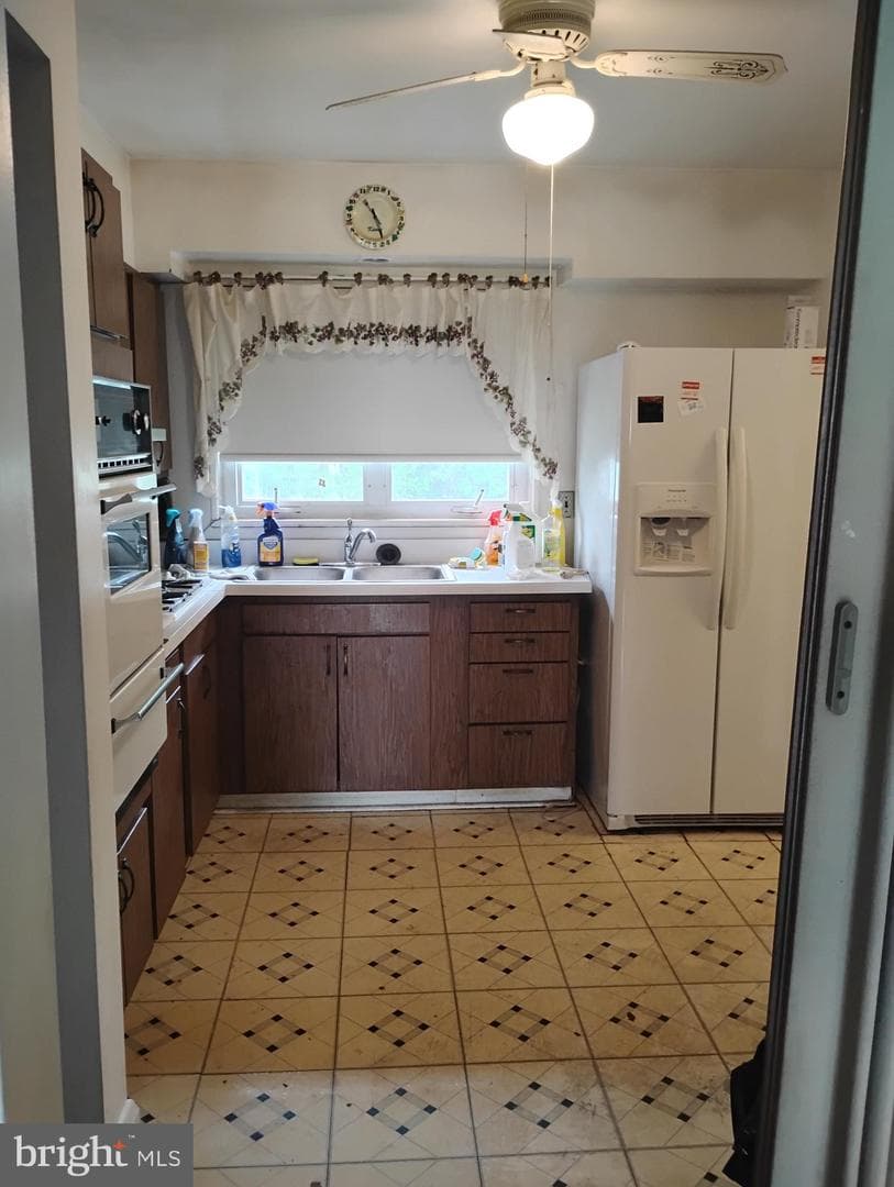 3733 Coronado Road photo 9