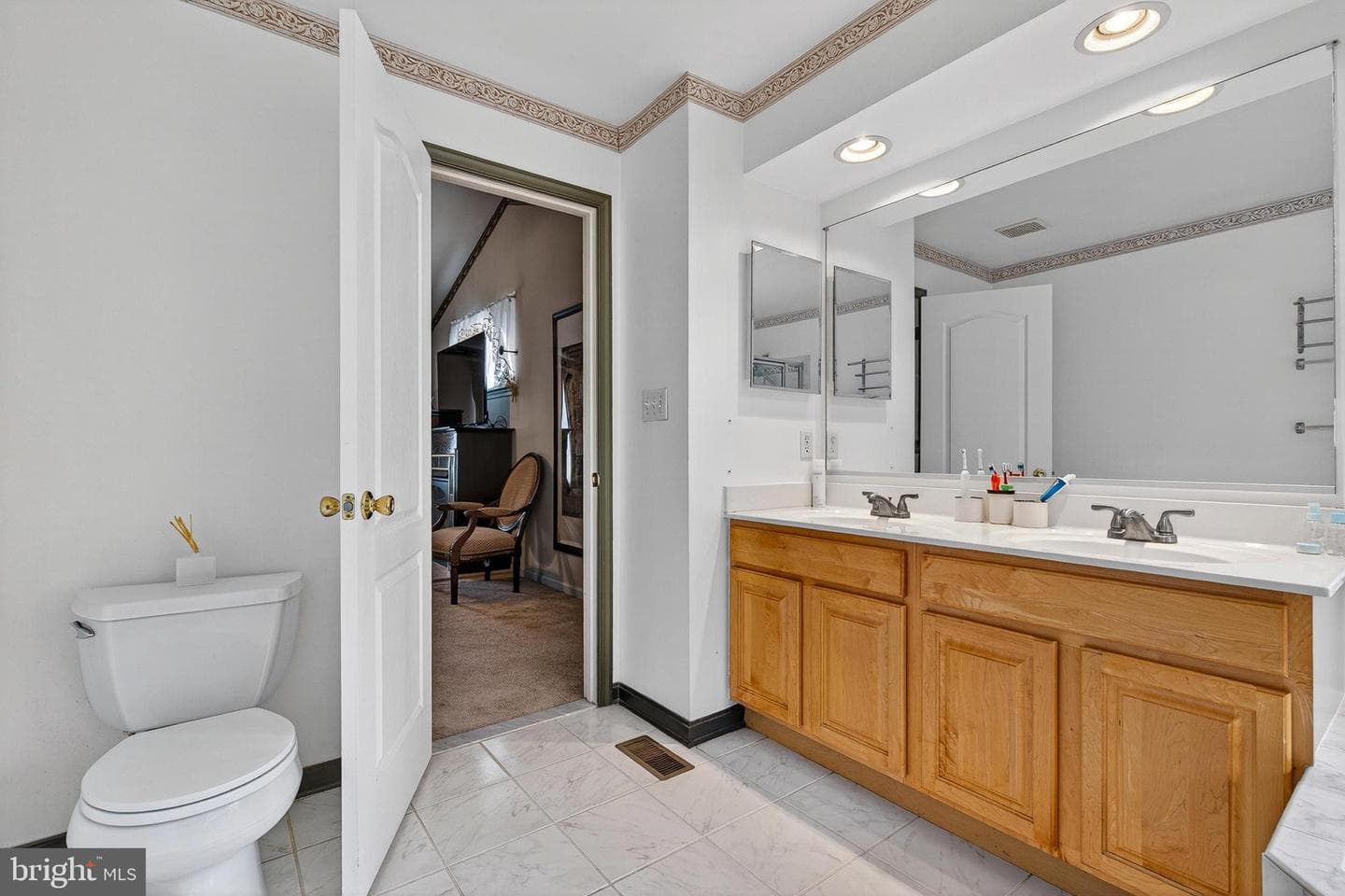 5076 Springhouse Circle photo 28