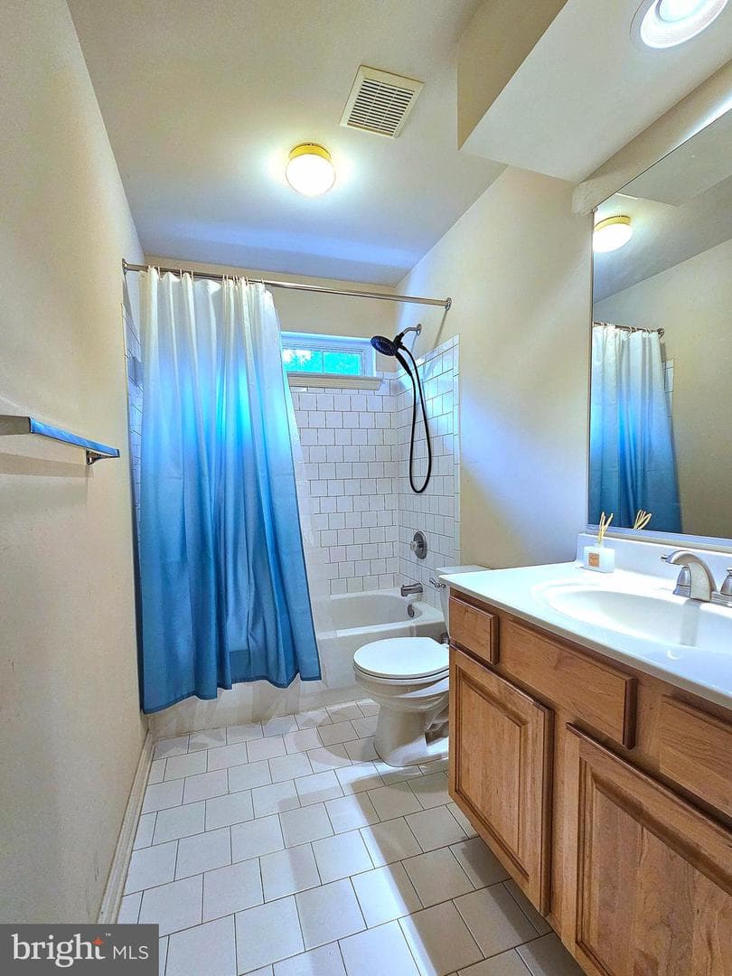 5076 Springhouse Circle photo 55