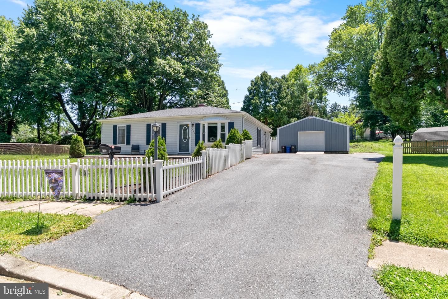 803 Greenview Court photo 31