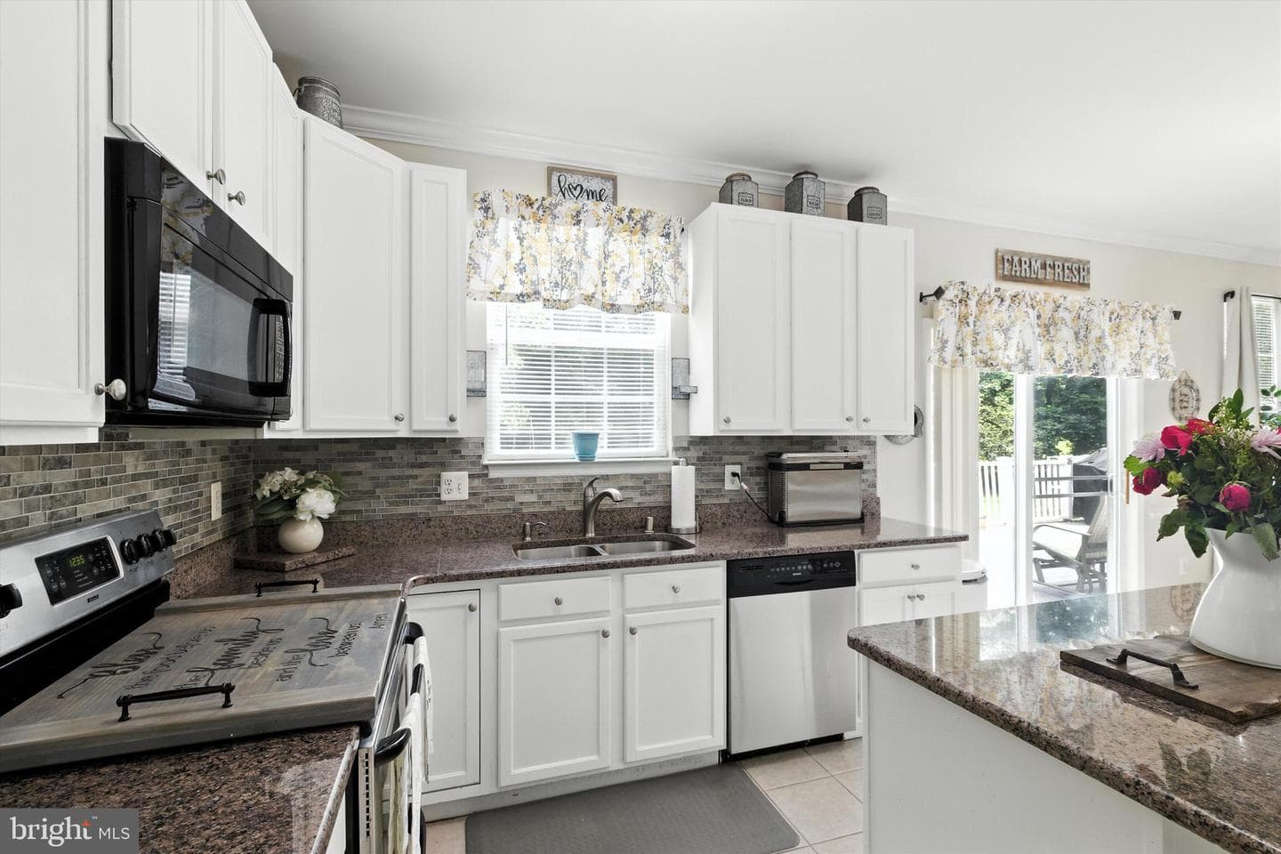 926 Nicodemus Road photo 12