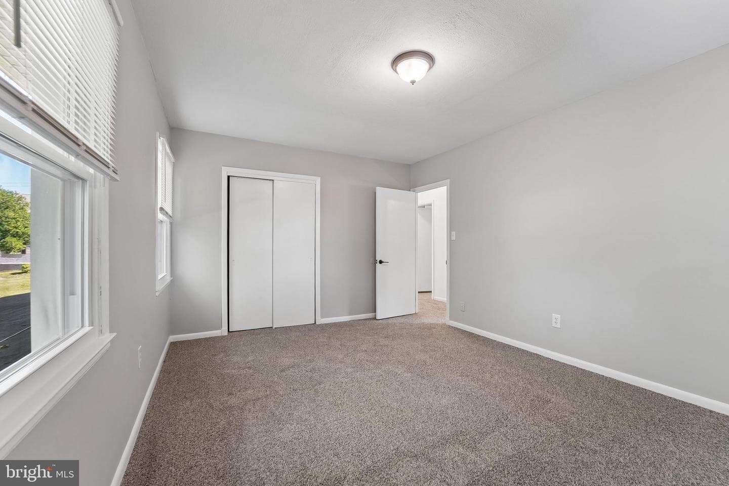 7610 Knollwood Road photo 26