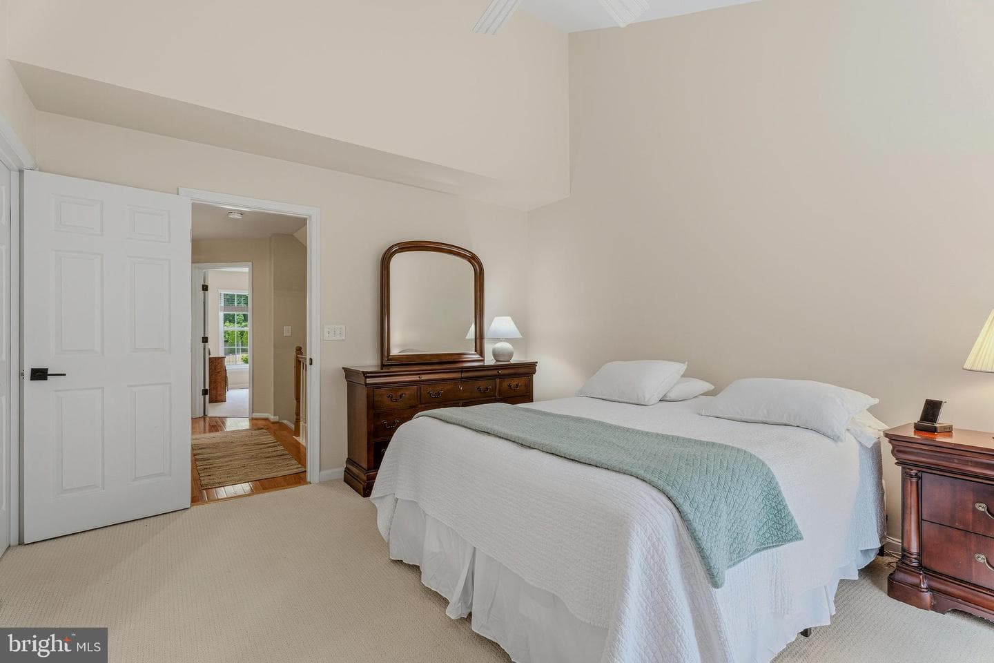 37 Farnham Way photo 22