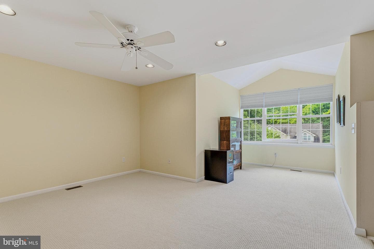 37 Farnham Way photo 33