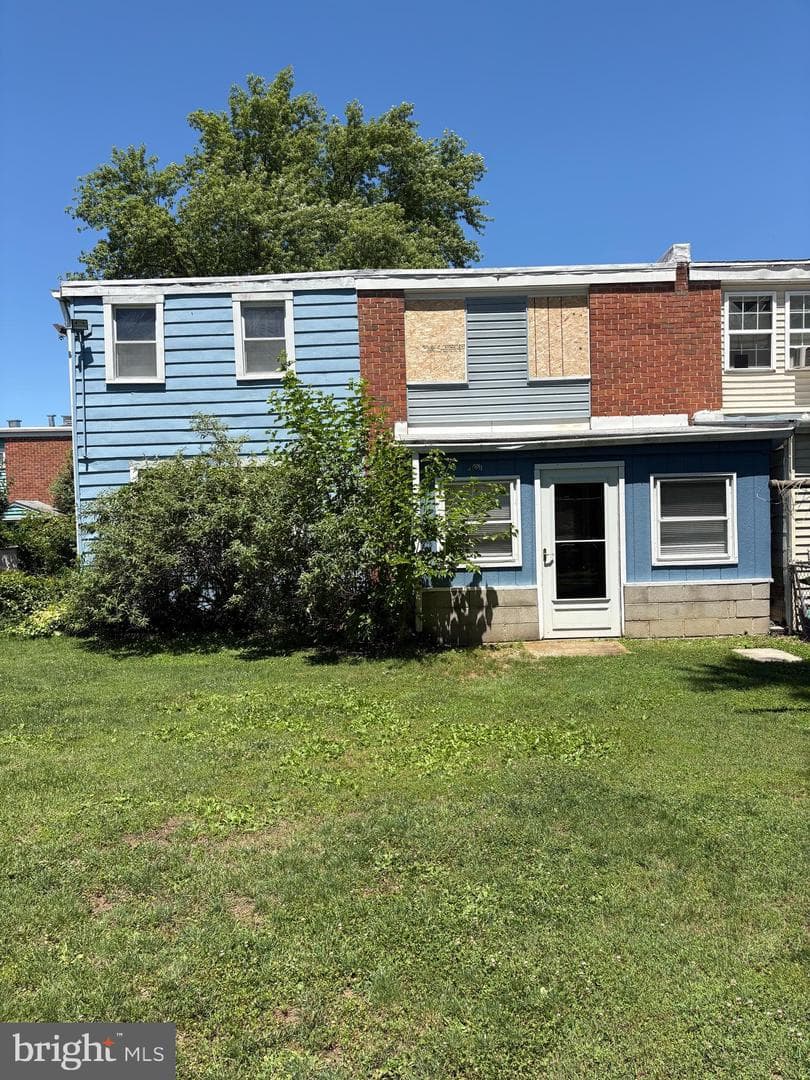 1021 Fredonia Court photo 24