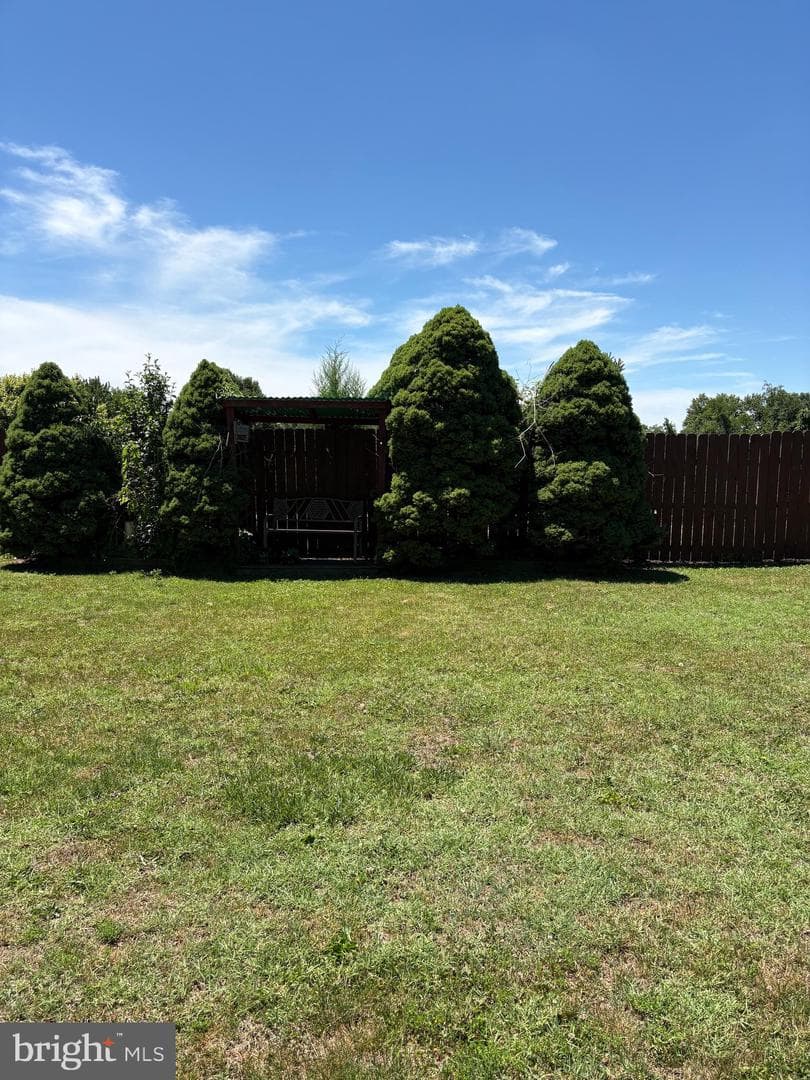 1021 Fredonia Court photo 26
