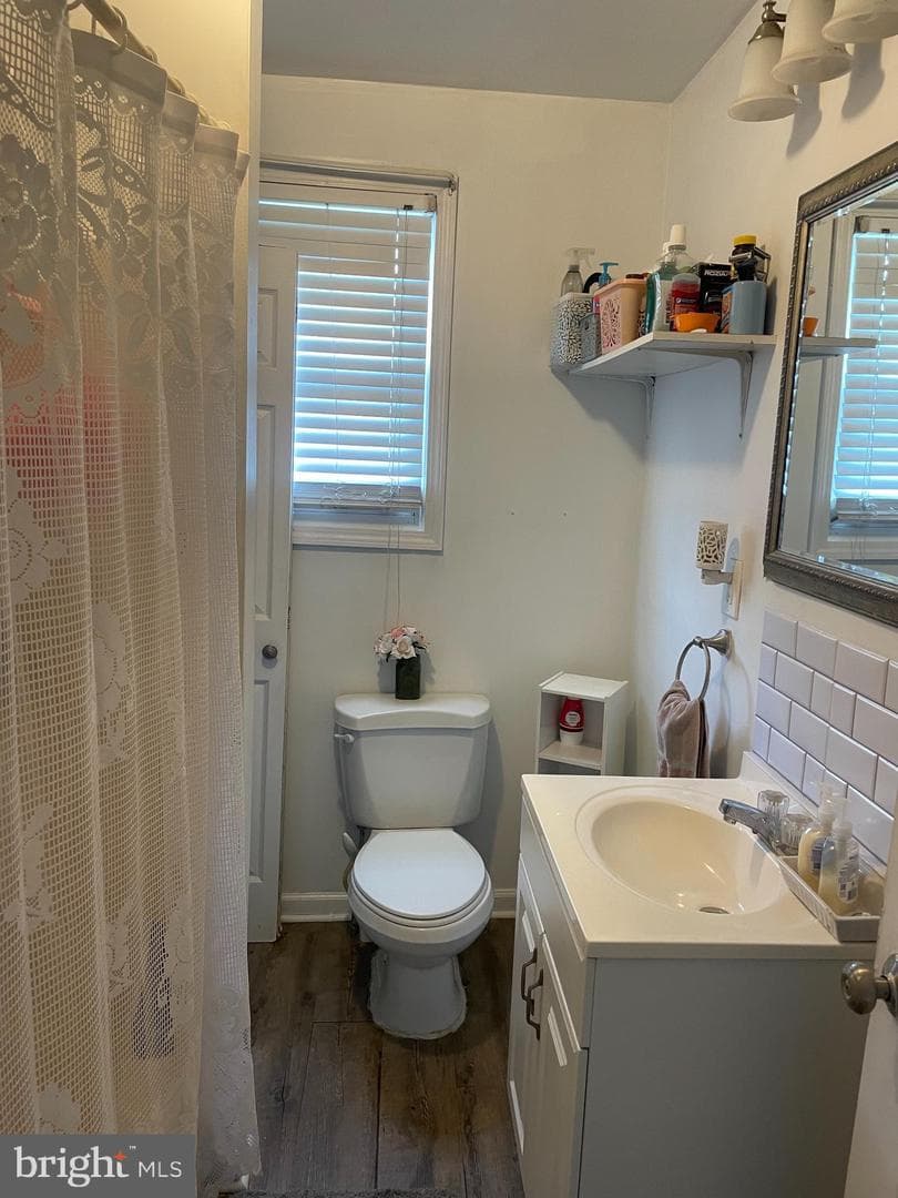 7827 Price Lane photo 6