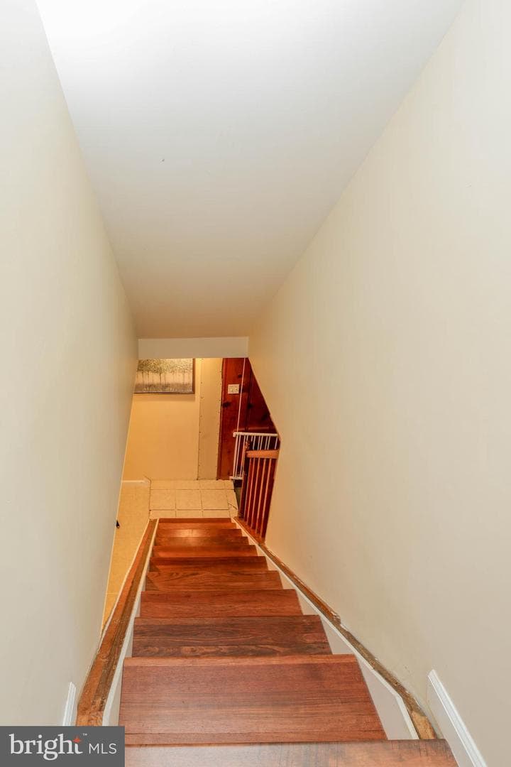 2504 Ambler Court photo 15
