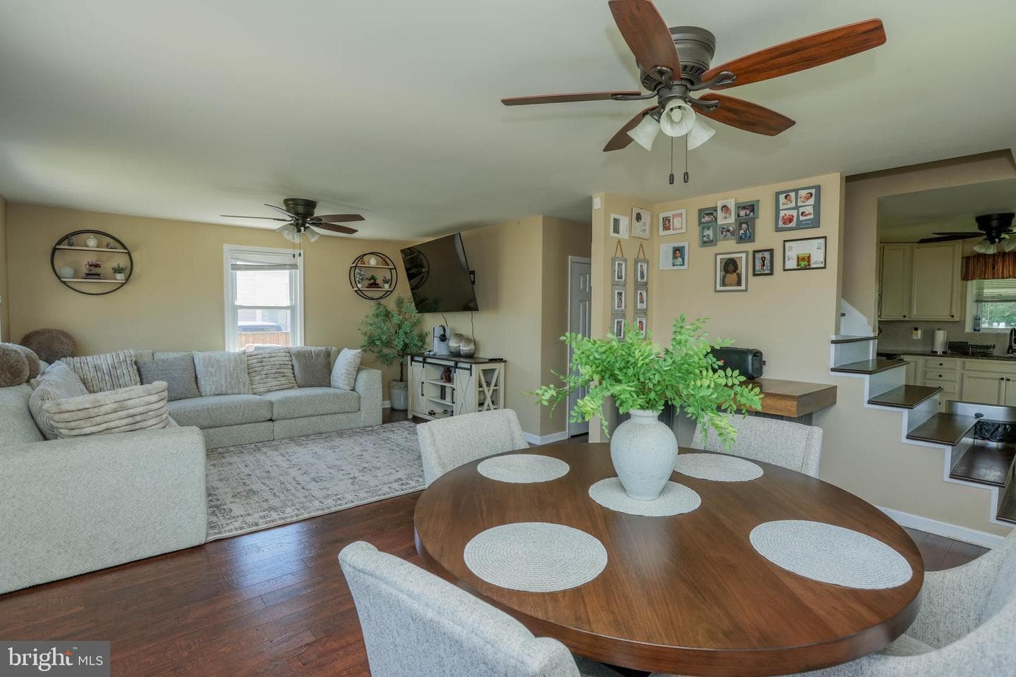 2504 Ambler Court photo 6