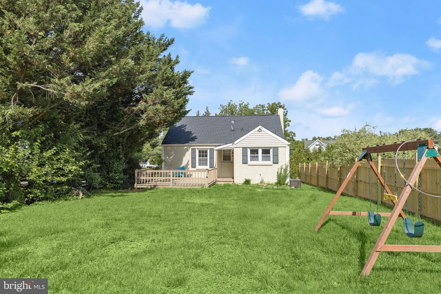 1429 Front Avenue photo 25