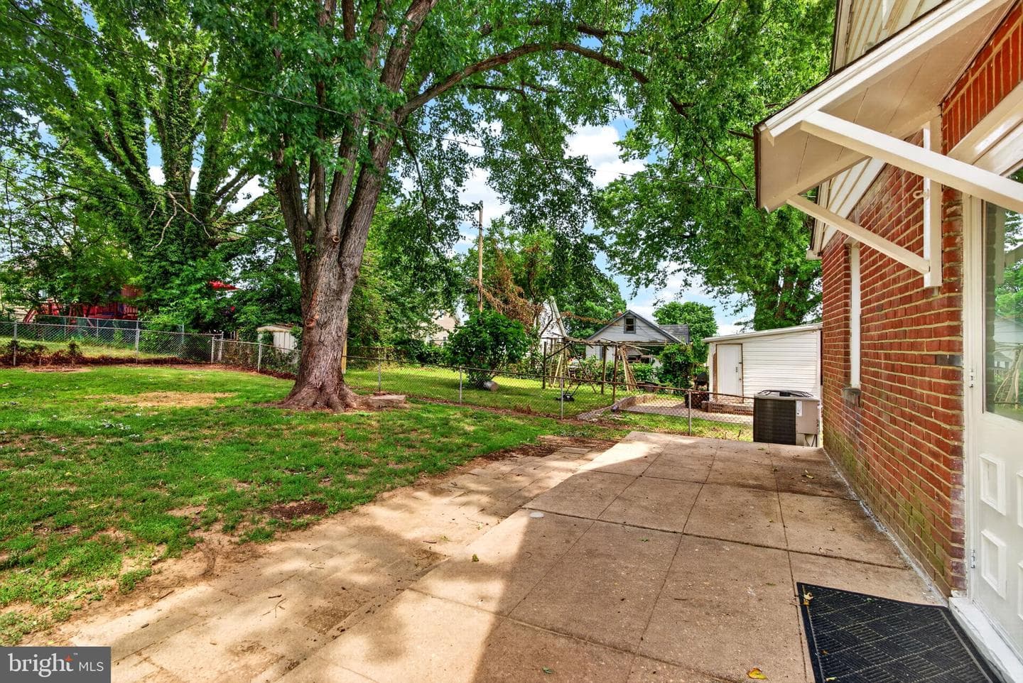 104 W Elm Avenue photo 41