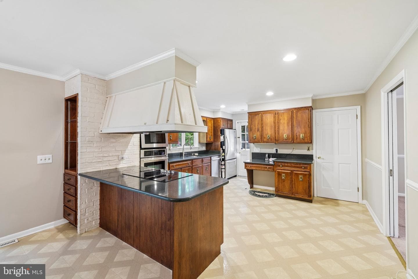 11124 Old Carriage Road photo 22