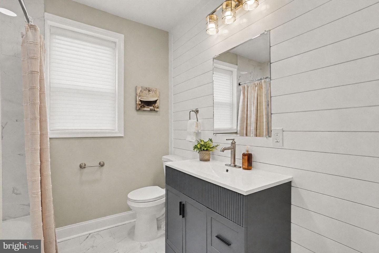 125 Leslie Avenue photo 13