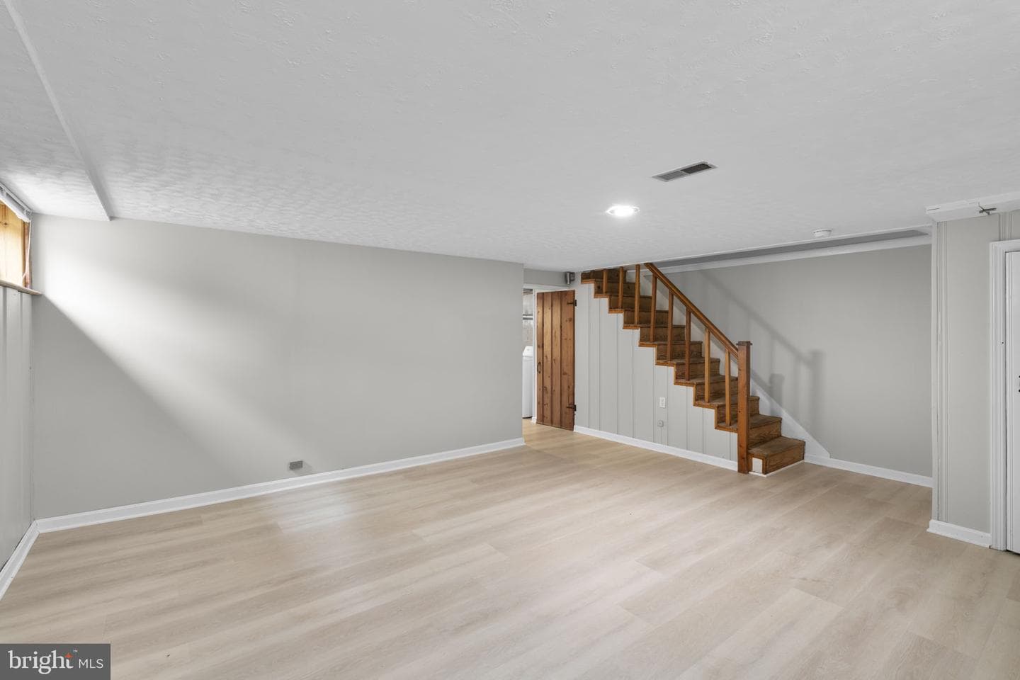355 Whitfield Road photo 27