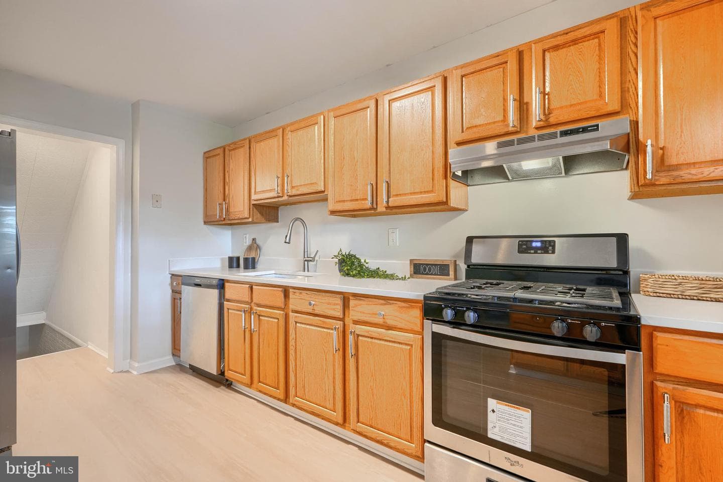 6190 Radecke Avenue photo 11