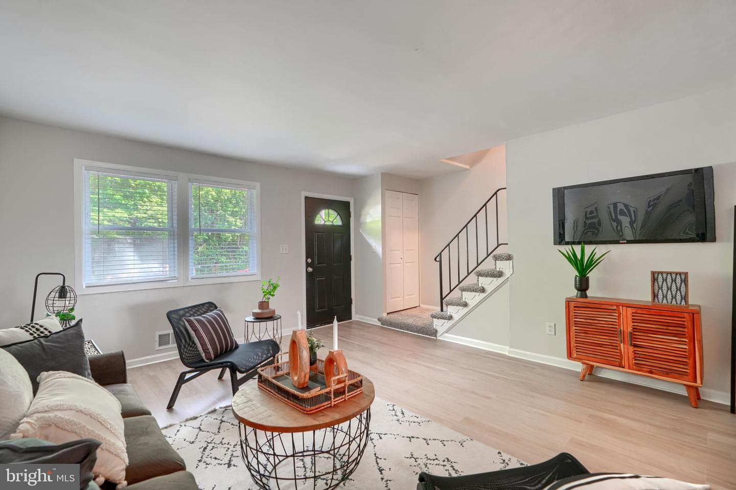 6190 Radecke Avenue photo 4