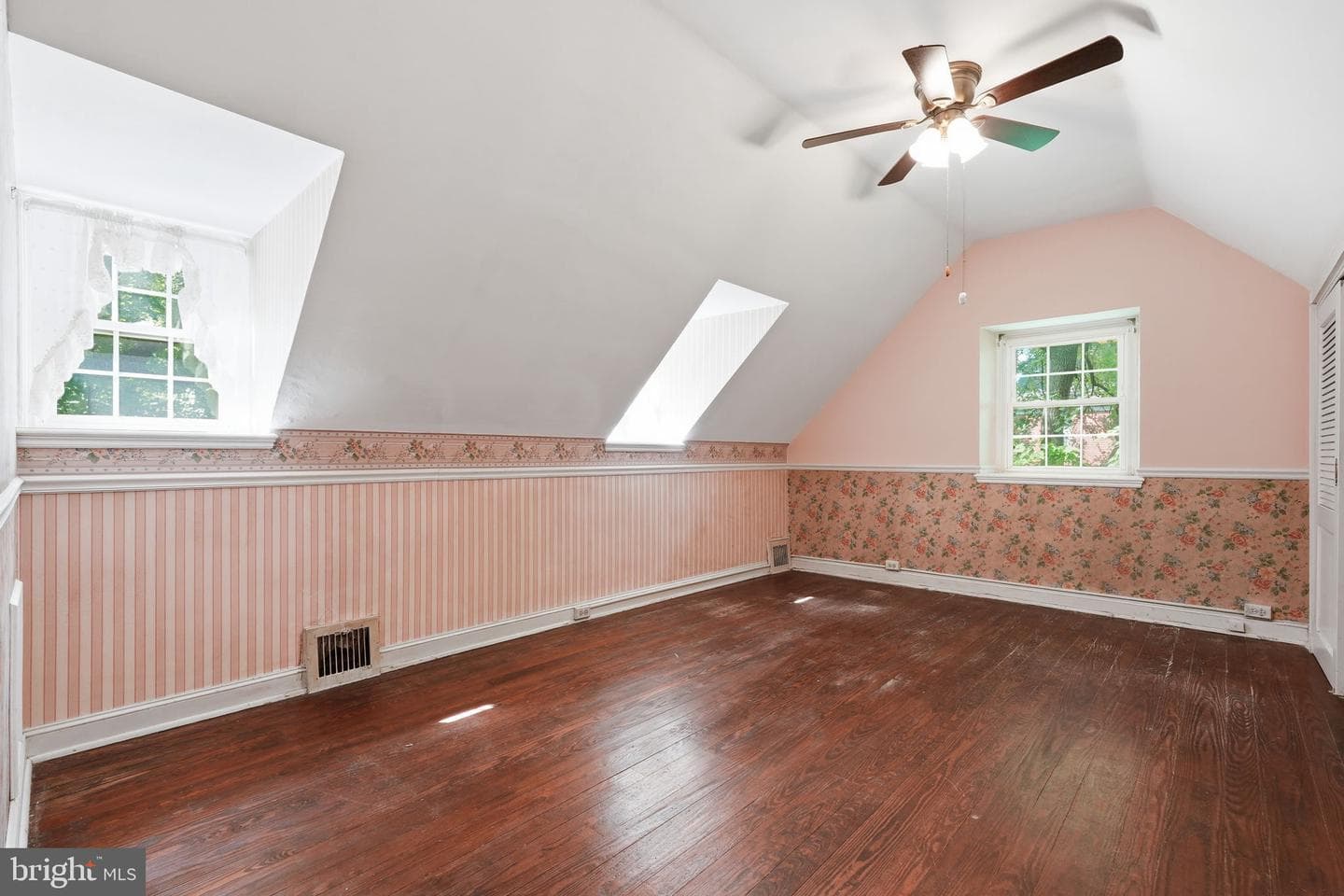 1610 Cottage Lane photo 15