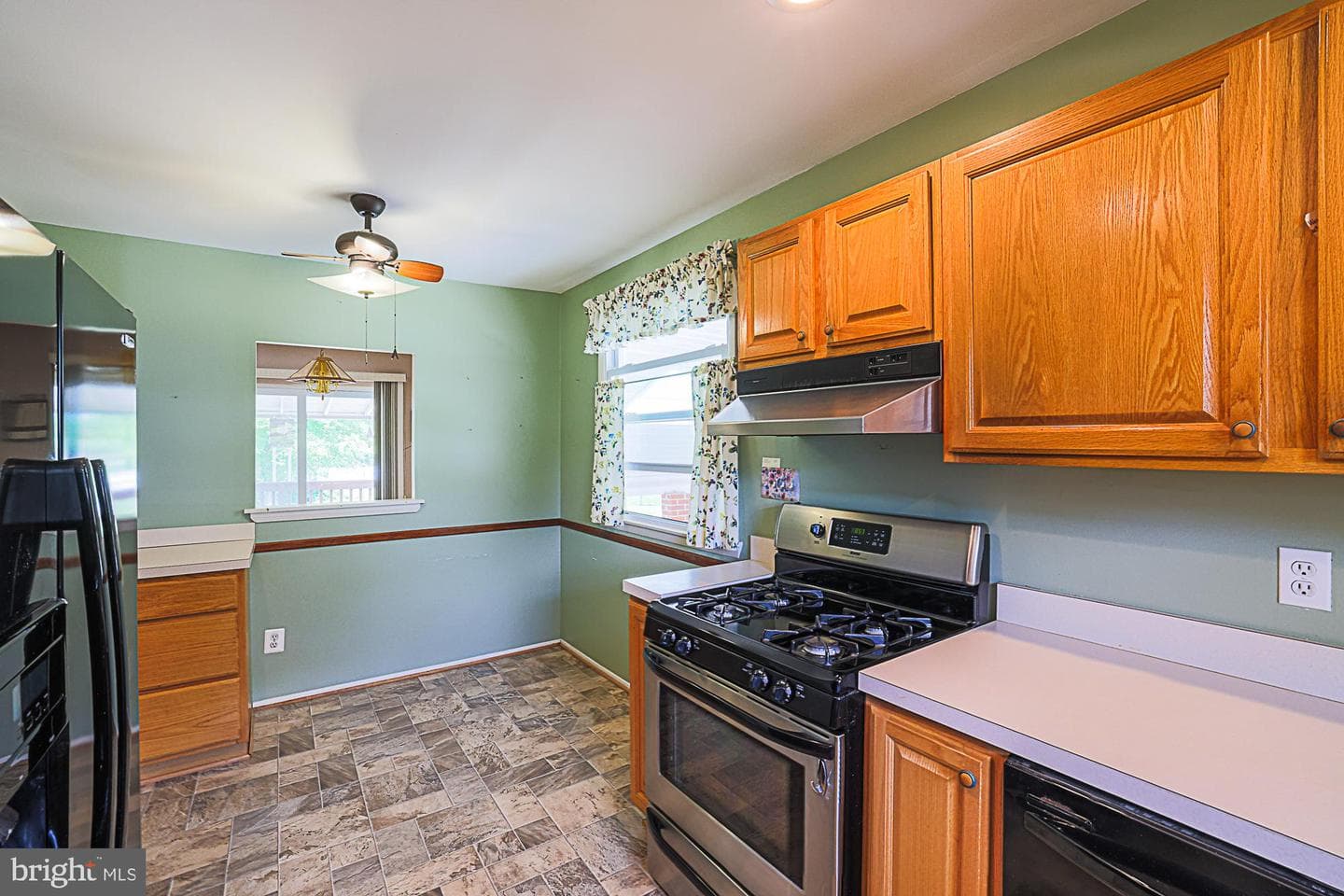 9106 Sandra Park Road photo 17