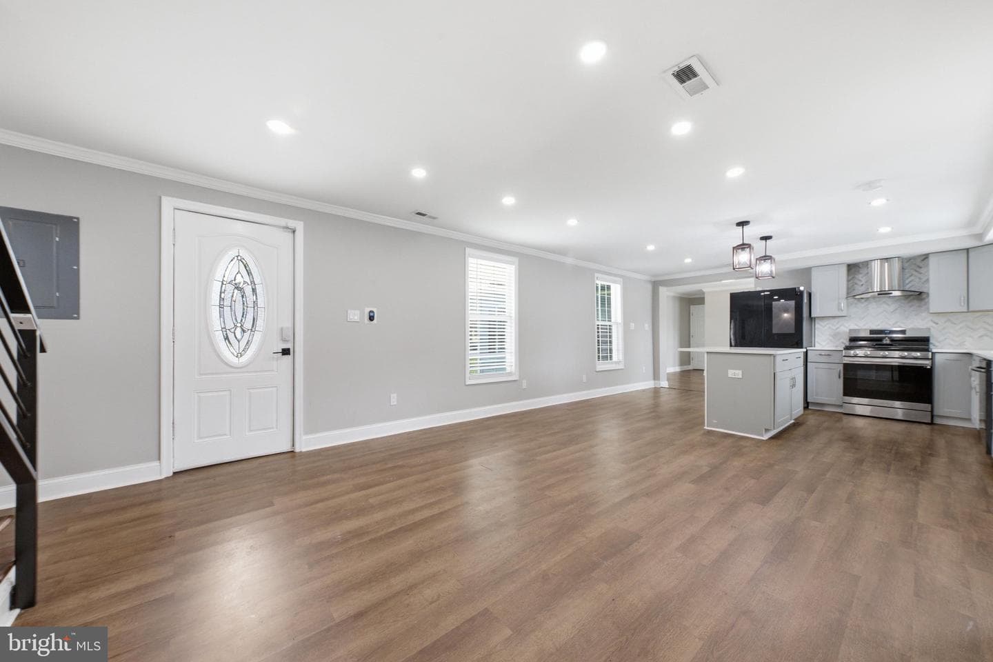 3524 Meadowside photo 9