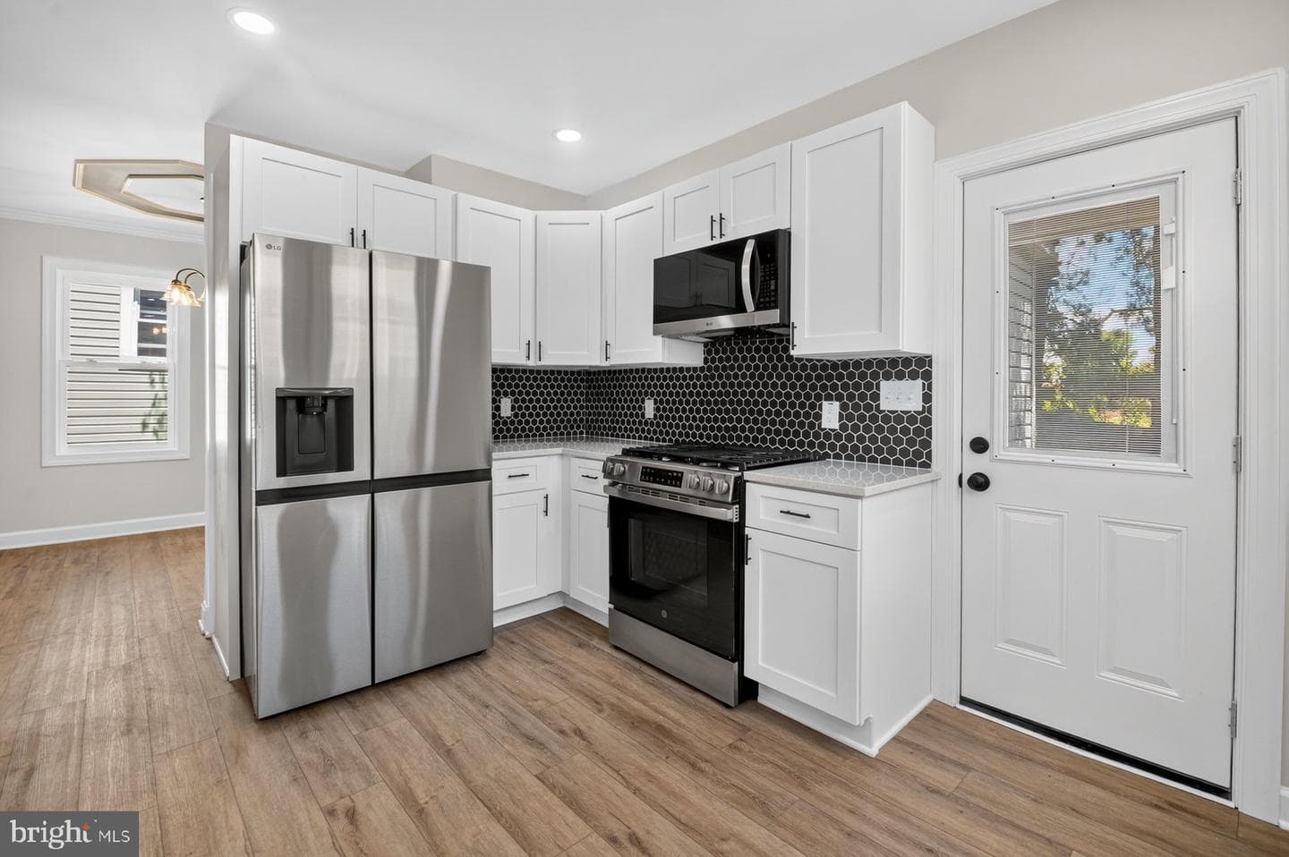 27 Glenwood Avenue photo 9