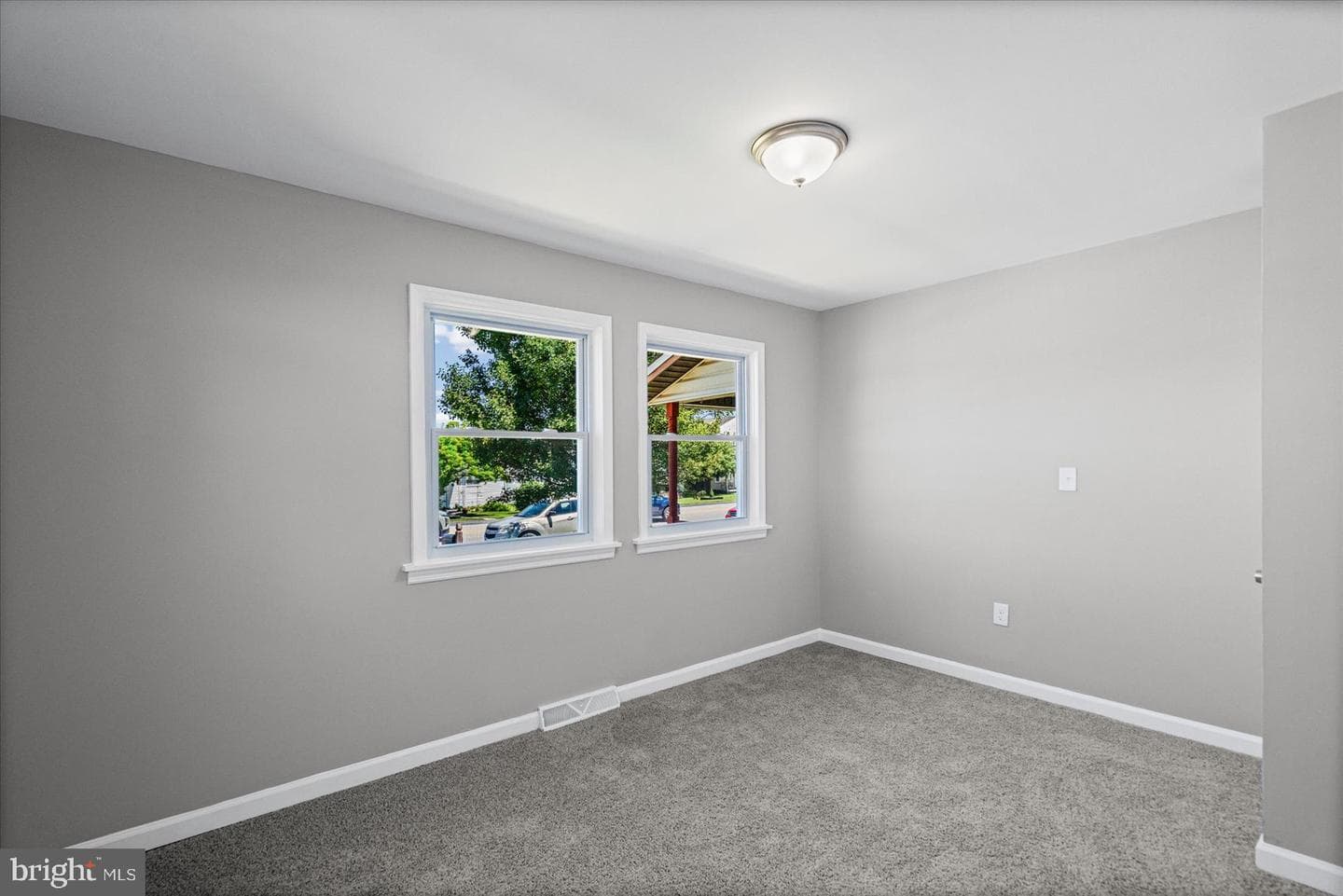 567 Compass Road photo 28
