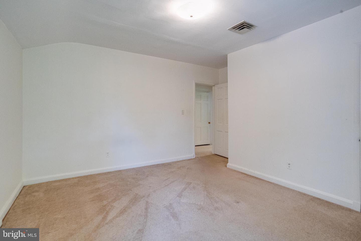 500 Stratford Ct photo 36