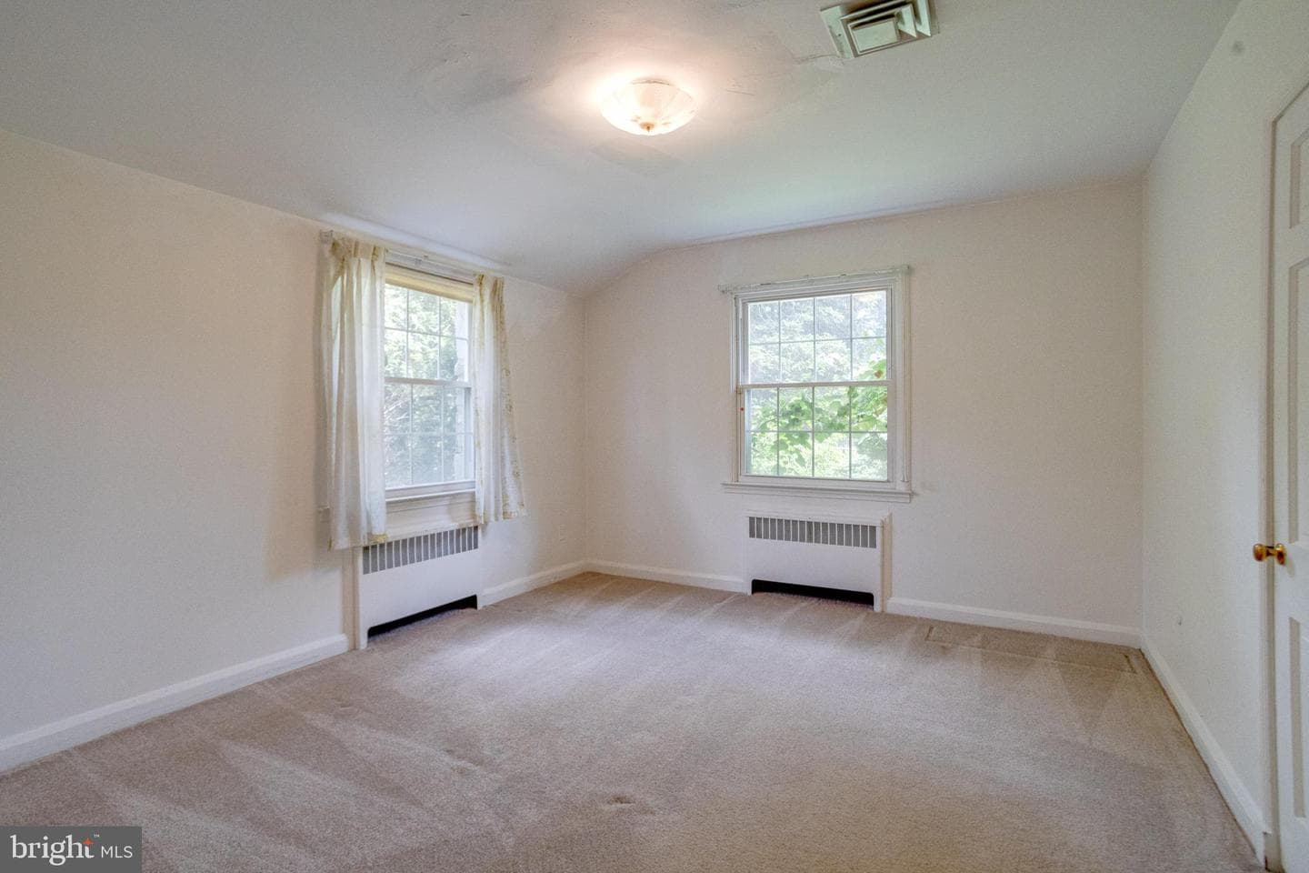 500 Stratford Ct photo 37