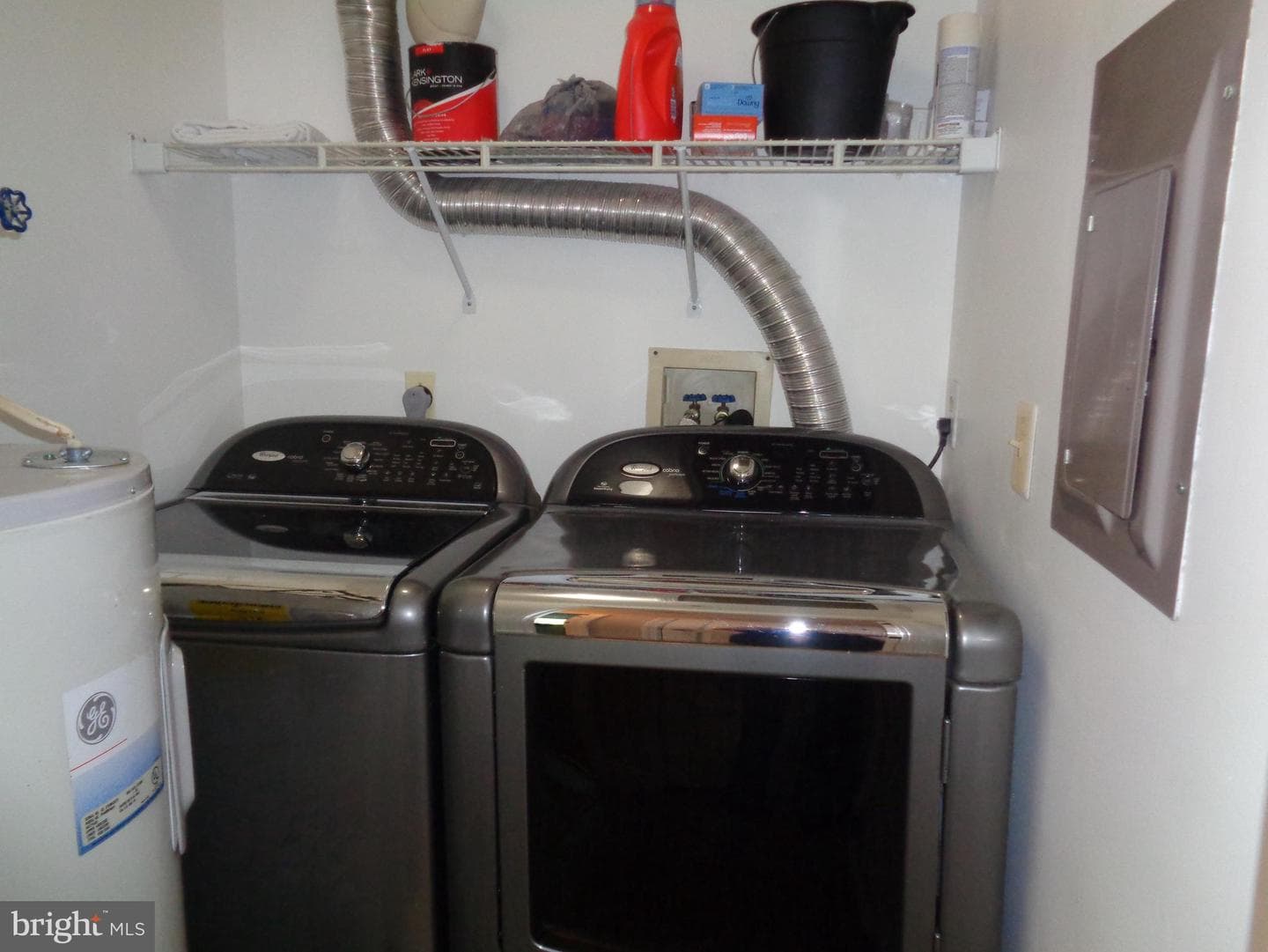 9105 Lincolnshire Court #j photo 29