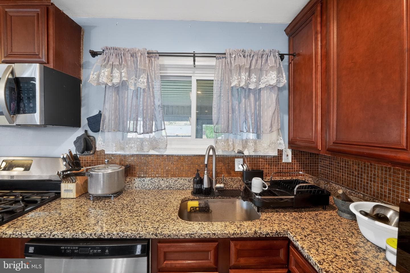 5909 Charnwood Road photo 14