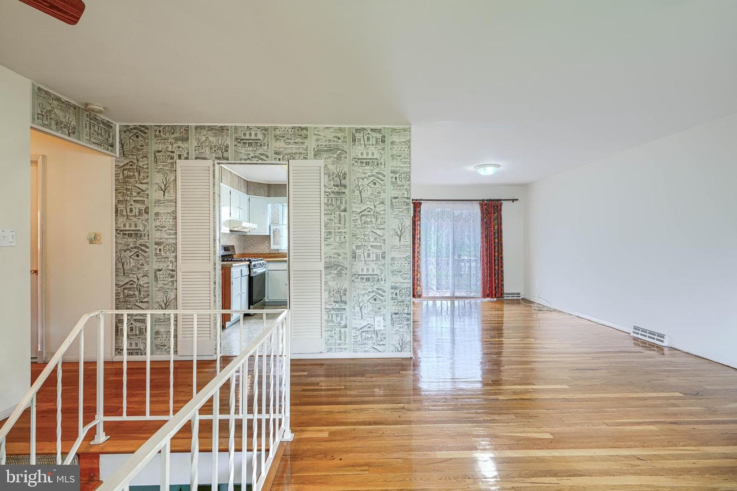 201 Mysticwood Road photo 7