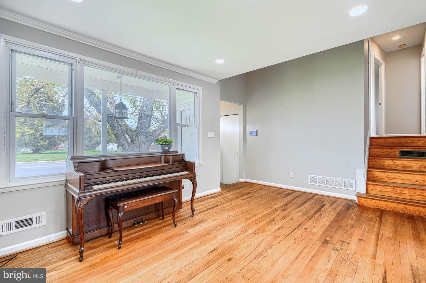 1405 Ingleside Avenue photo 6