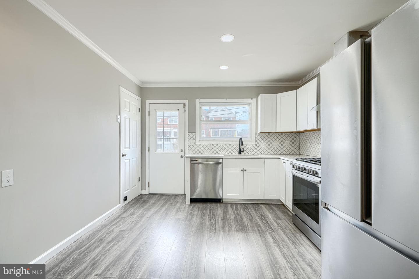 1405 Ingleside Avenue photo 8