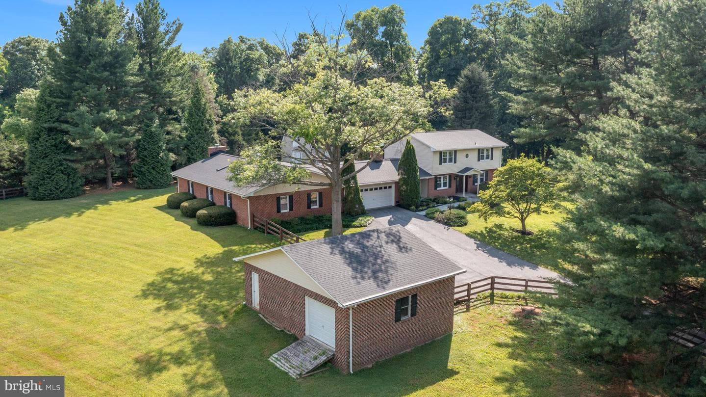 17212 Hunter Green Road, Upperco