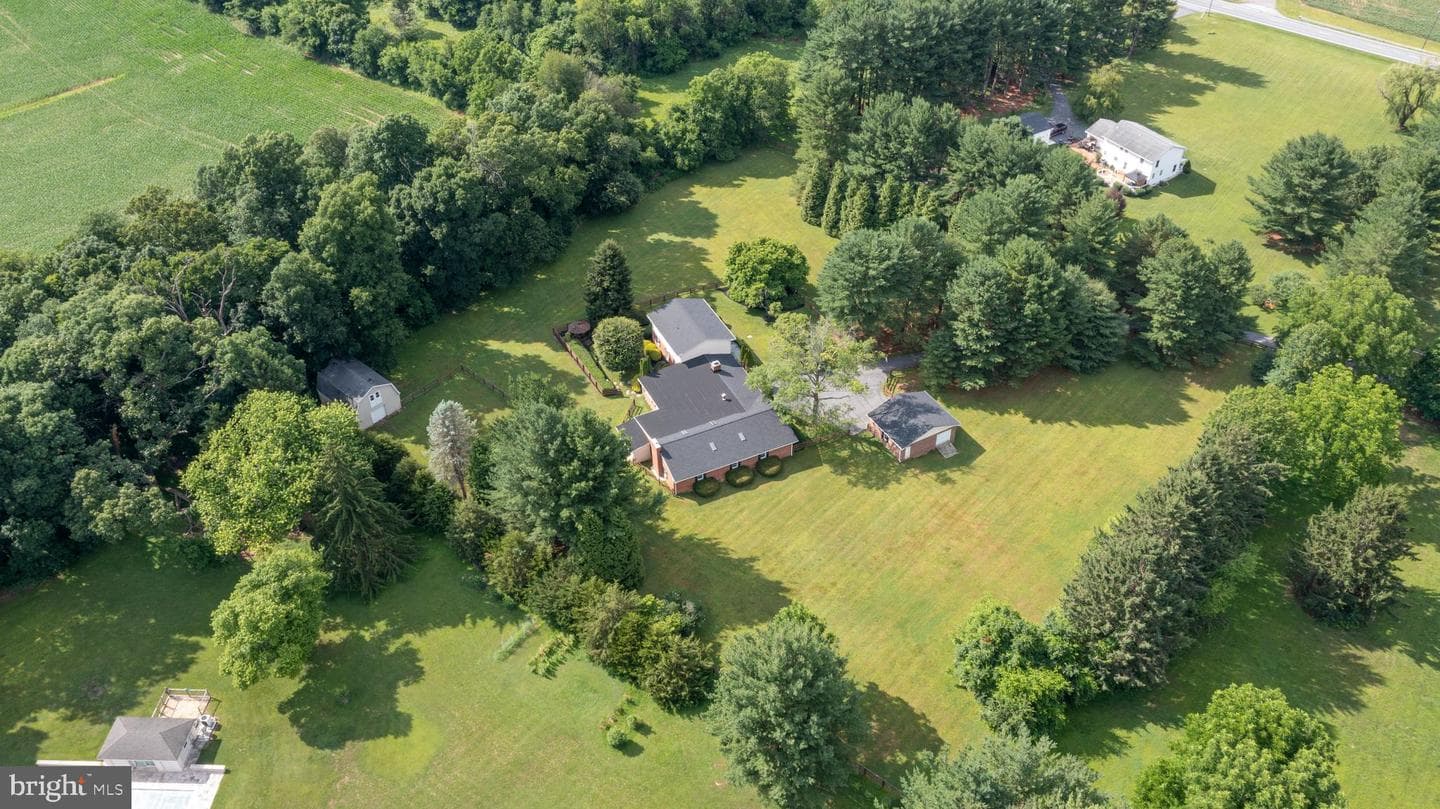 17212 Hunter Green Road photo 36